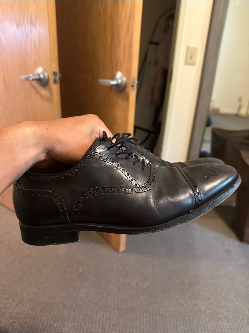Taft Black Leather Cap-Toe Wingtip Oxfords